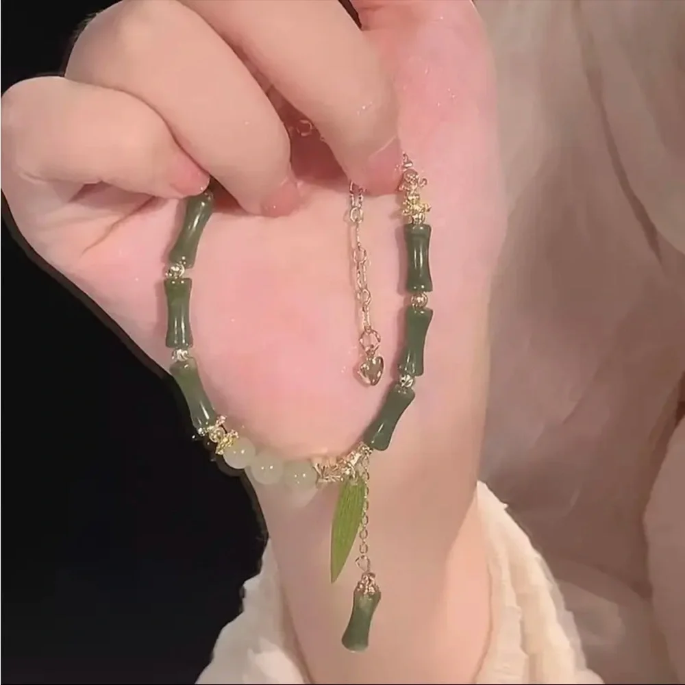 Green Bamboo Bead Necklace Jade Tone Pendant Minimalist Chic NWT